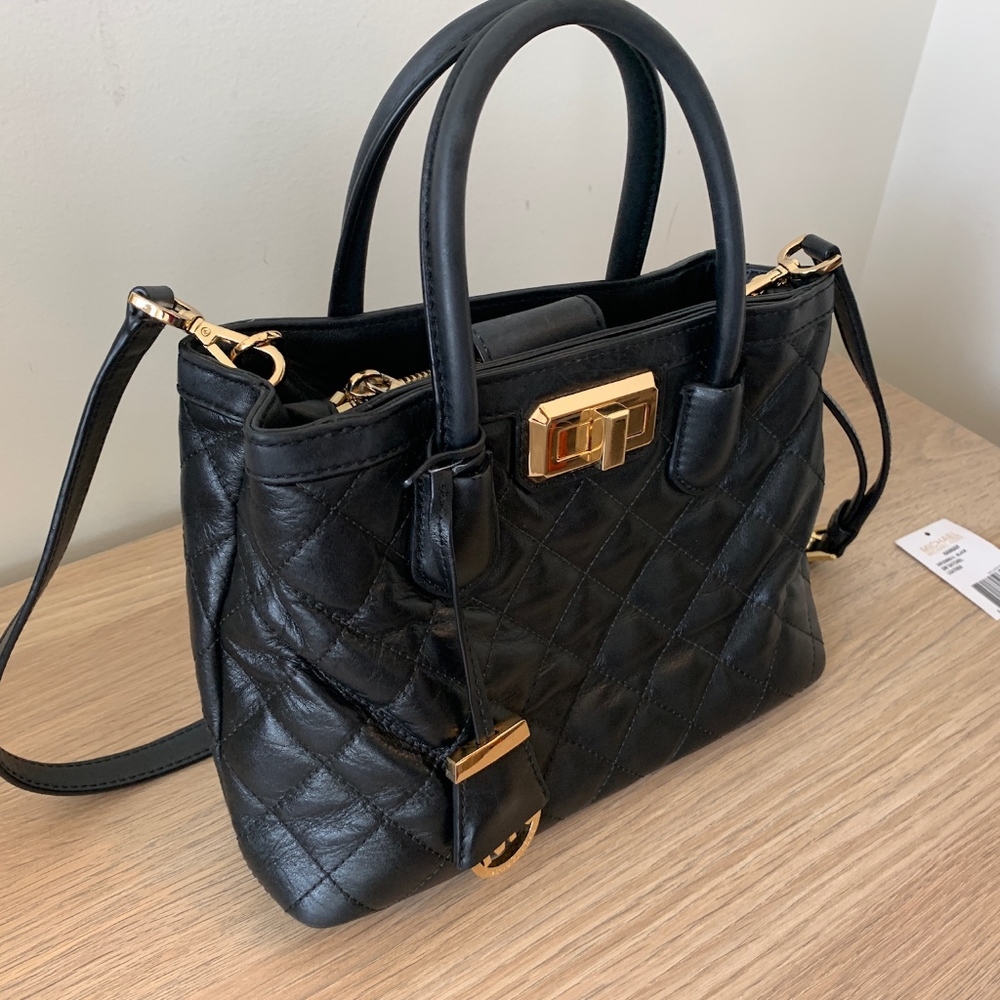 **SOLD** MICHAEL KORS BLACK CROSSBODY - Picture 3 of 8